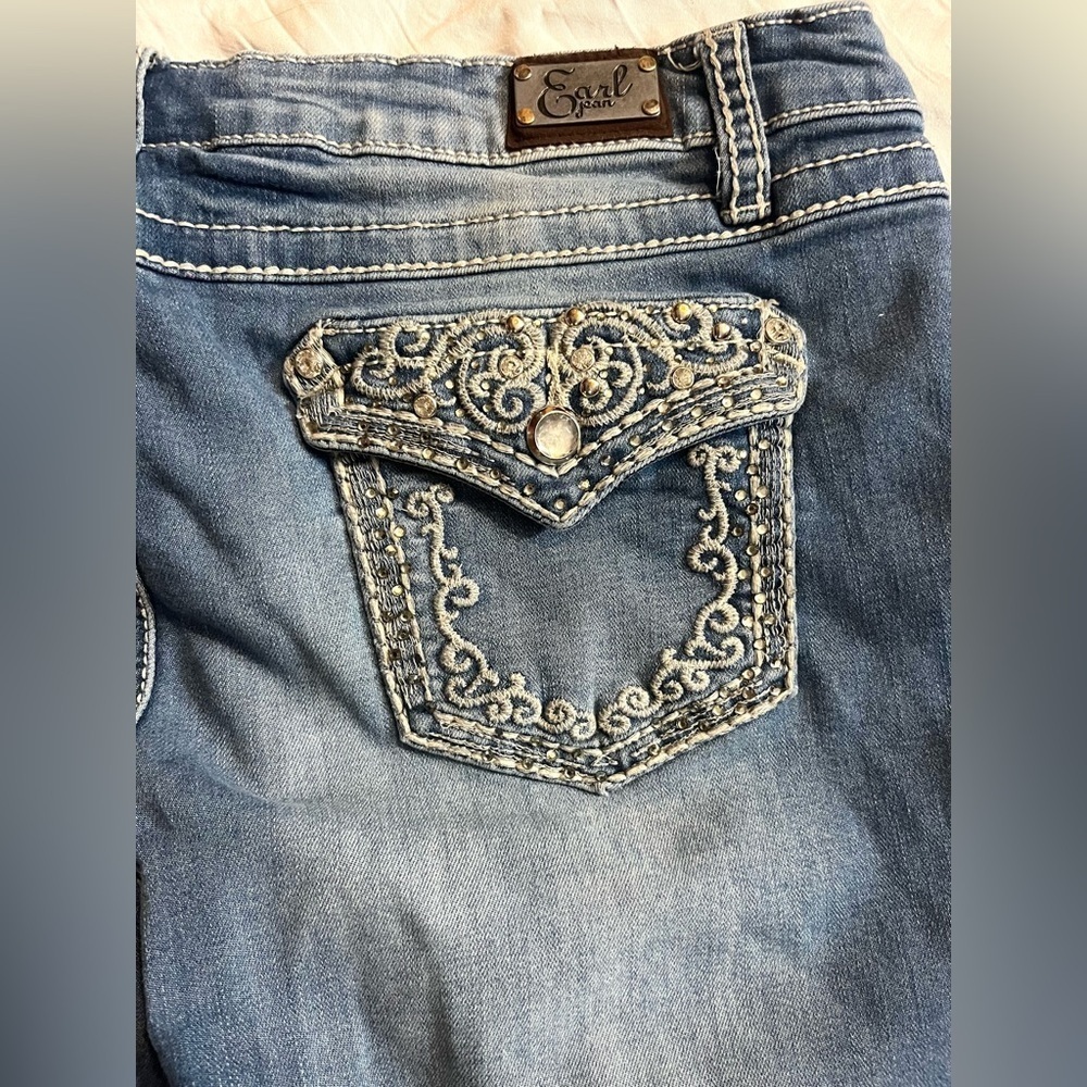 Earl Jean Women's Blue Cropped Jeans with Embellished Pockets Size 15 - Picture 11 of 14